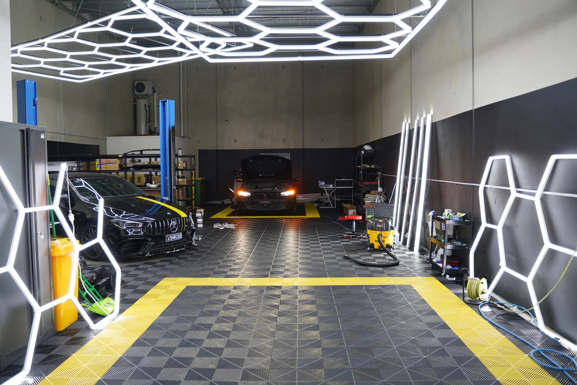 Audi RS3 in the Sherzad Haus workshop